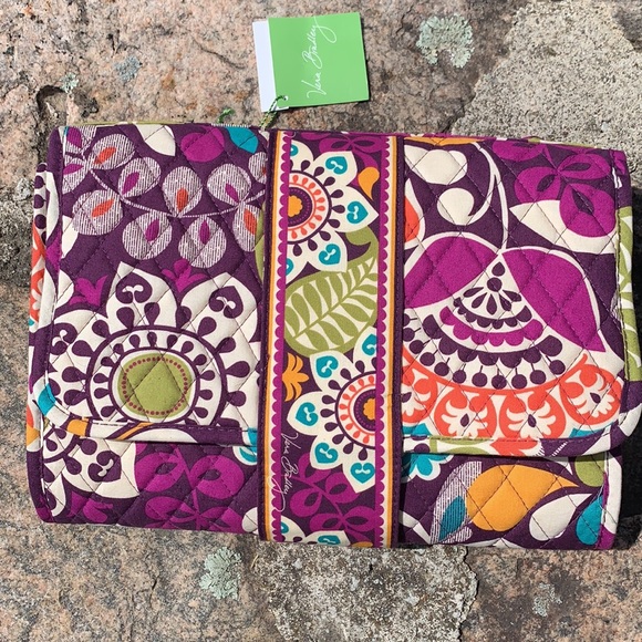 Vera Bradley Changing Pad - Plum Crazy NWT - Picture 3 of 6